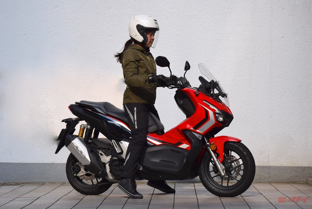 ADV150　ホンダ　足着き