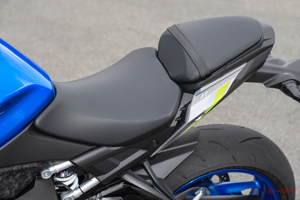 GSX-S1000 スズキ　シート