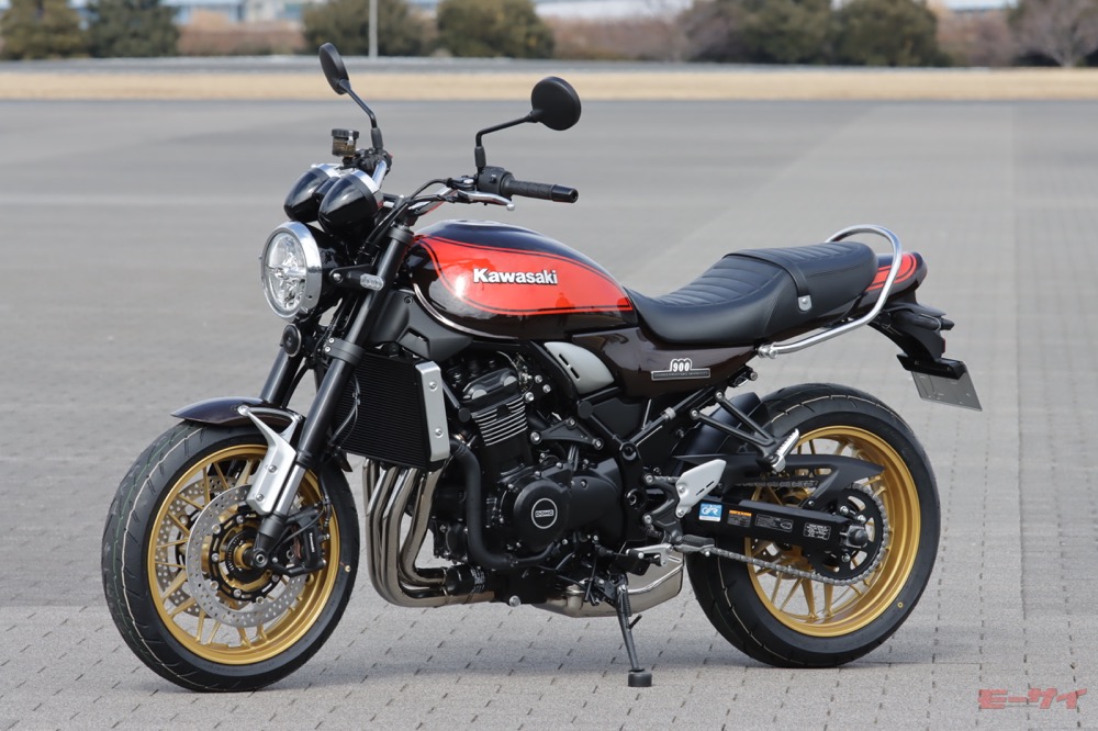 Z900RS　カワサキ　50周年