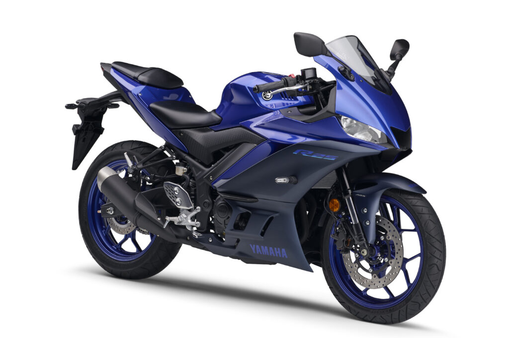 YZF-R25　2023　ヤマハ
