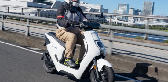EM1 e:　ホンダ　電動バイク
