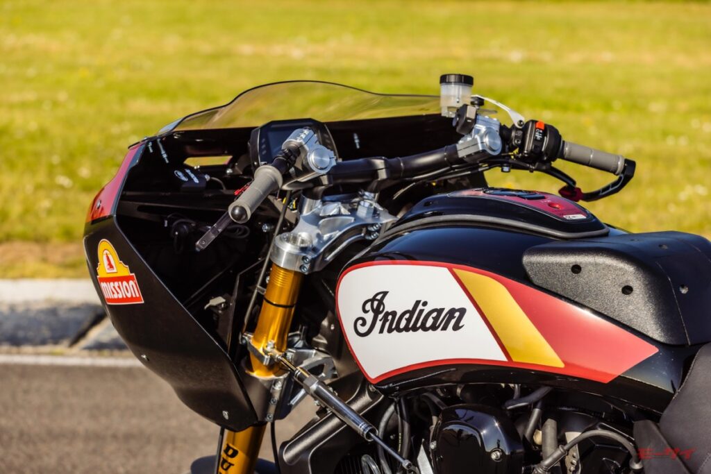 チャレンジャー　RR　タンク　インディアン