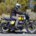 ベア650　ロイヤルエンフィールド　足つき　ライディングポジション