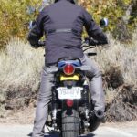 ベア650　ロイヤルエンフィールド　足つき　ライディングポジション