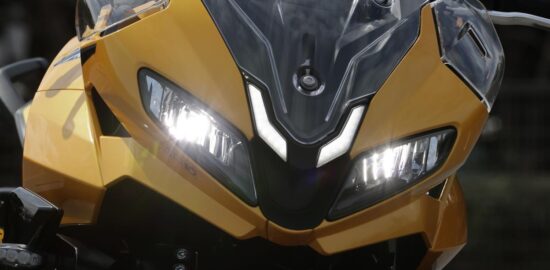 タイガースポーツ800　ヘッドライト　LED　トライアンフ　2025