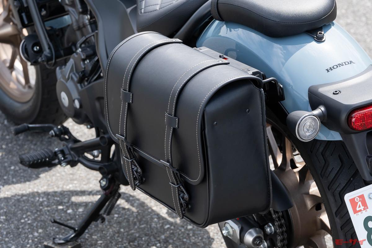 ヘンリービギンズの新型サドルバッグ「DHS-61」は脱着が簡単すぎる
