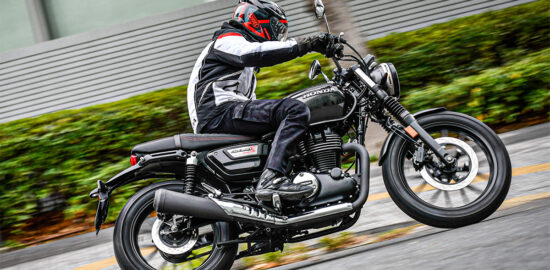 ツーリング好きの私が年甲斐もなく『峠の走り』に夢中になってしまったバイクの話【Hondaの道は1日にしてならず／GB350 S インプレ・レビュー 前編】