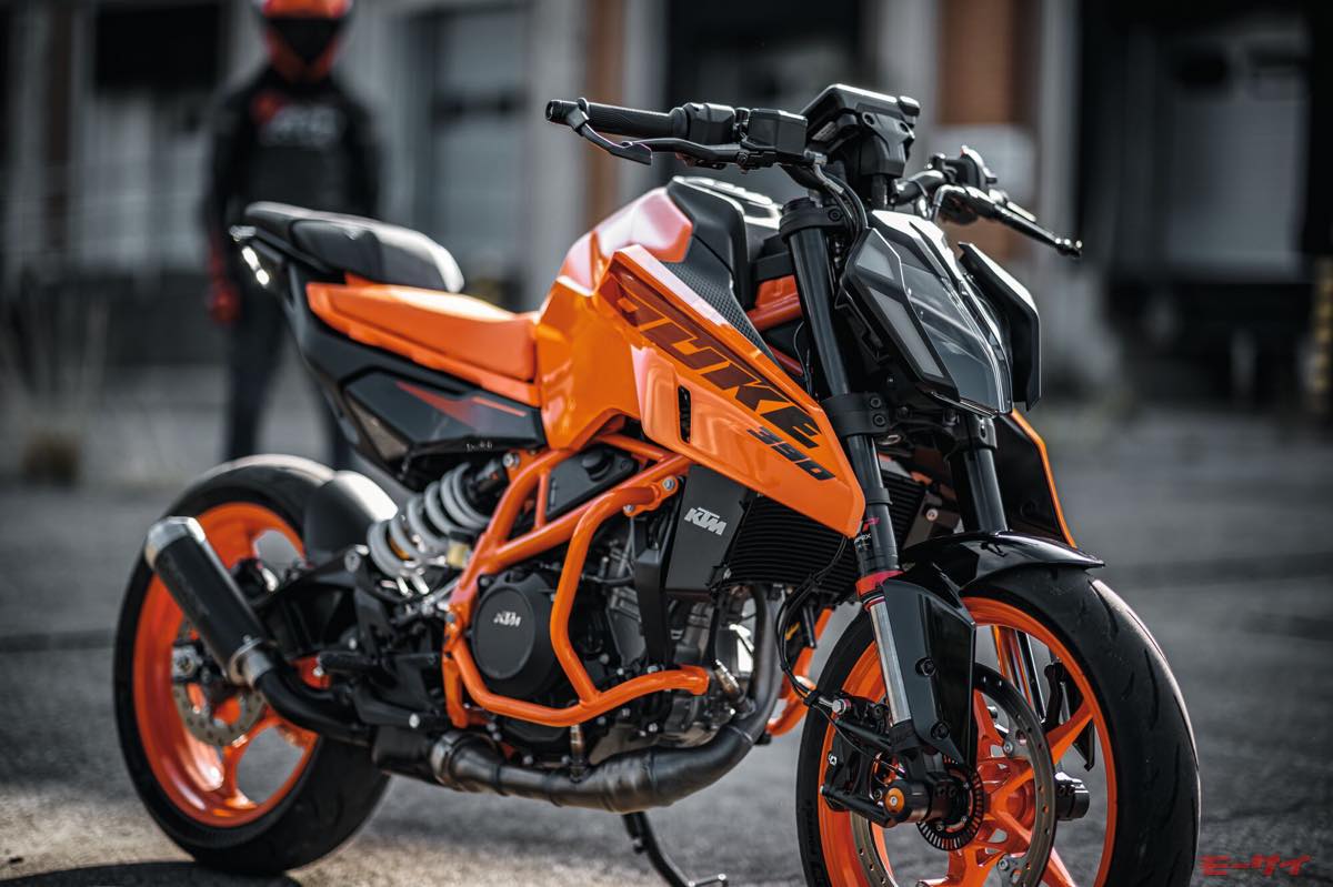 公式オンラインストアな KTM 390DUKE 2018年2月登録