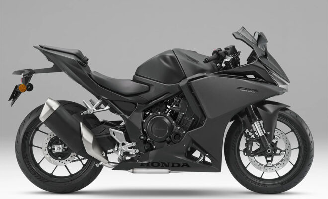 新型『CBR400R FOUR E-Clutch』の走りは高回転域で『CB400 SUPER FOUR E-Clutch』を上回る!? 馬力だけじゃなく足つき性も魅力のひとつ！【Honda2026新車ニュース】